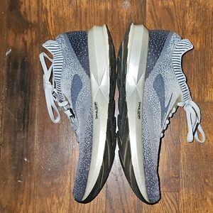 Nike Men’s Gray Flyknit Running Shoes